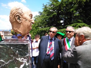 Inaugurazione busto bronzeo dedicato a Renato Angiolillo
