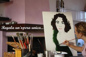 La pittrice Emanuela Calabrese a lavoro