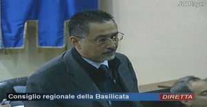 Marcello Pittella durante la discussione su articolo 38 e Sblocca Italia